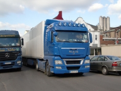 MAN-TGX-blau-DS-070110-01