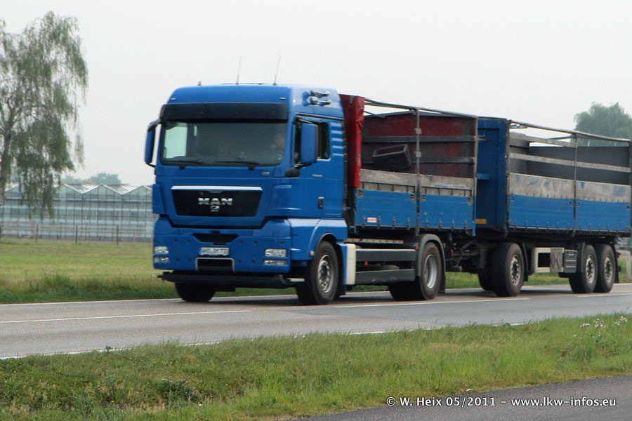 MAN-TGX-blau-100511-01.jpg - MAN TGX