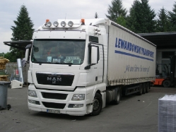 MAN-TGX-18440-Lewandowski-Hintermeyer-130910-01