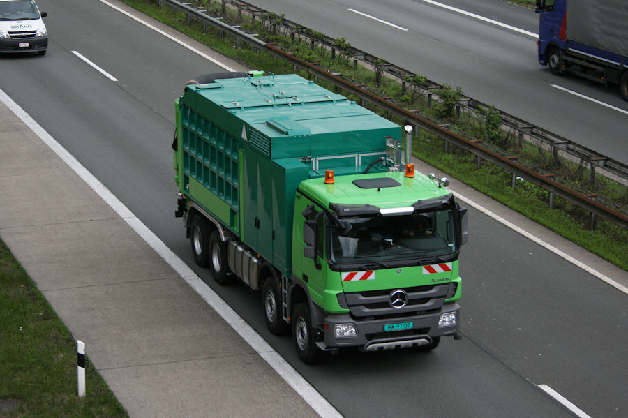 MB-Actros-3-gruen-Bornscheuer-220910-01.jpg - Mercedes-Benz Actros 3René Bornscheuer