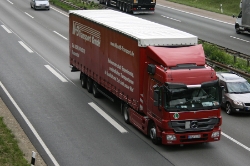 MB-Actros-3-rot-Bornscheuer-220910-01