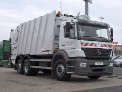 MB-Axor-II-2528-weiss-Holz-140405-01