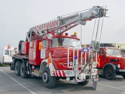 MB-L-2220-Kran-rot-(Heppe)
