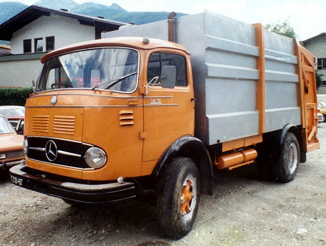 MB-LP-1413-Pressmuellwagen-(Cnossen).jpg - Mercedes-Benz LP 1413Hille Cnossen