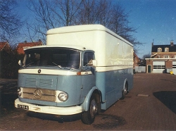 MB-LP-1113-blau-weiss-(Cnossen)