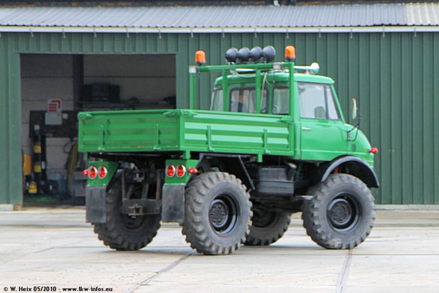MB-Unimog-gruen-090510-06.jpg