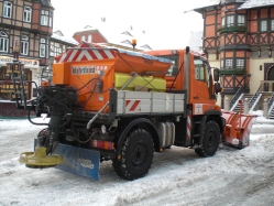 MB-Unimog-U-300-Winterdienst-Kleinrensing-140210-01