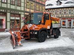 MB-Unimog-U-300-Winterdienst-Kleinrensing-140210-02