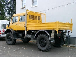 MB-Unimog-U-5000-gelb-Schimana-270906-04