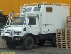 MB-Unimog-weiss-050204-1