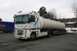 Renault-Magnum-II-440-Koerdel-Bornscheuer-280910-01