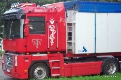 Renault-Magnum-II-rot-ADijkers-020511-04
