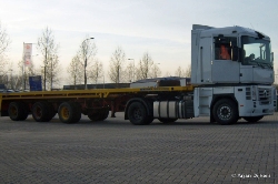 Renault-Magnum-II-weiss-ADijkers-020511-08