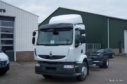 Renault-Premium-Distribution-270-weiss-ADijkers-020511-01