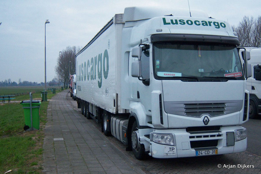 Renault-Premium-Route-Lusocargo-ADijkers-020511-01.jpg - Renault Premium Route