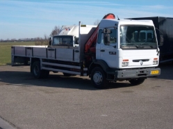 Renault-M-180-weiss-ADijkers-010111-01
