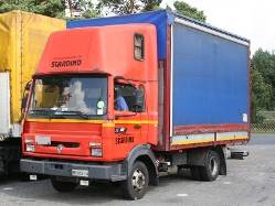 Renault-S-150-rot-Reck-051107-01