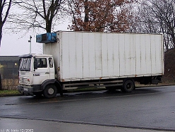 Renault-S-160-Kuehlkoffer-weiss