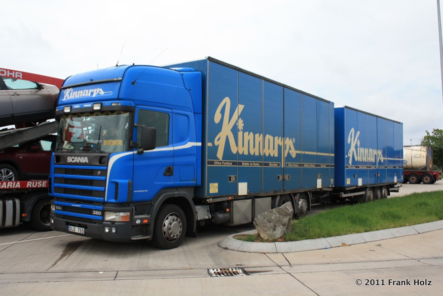 Scania-114-L-380-Kinnarps-Holz-090711-01.jpg - Scania 114 L 380