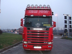 Scania-164-L-480-Pivet-Fustinoni-161205-01