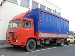 Scania-81-rot-blau-Schimana-200505-01