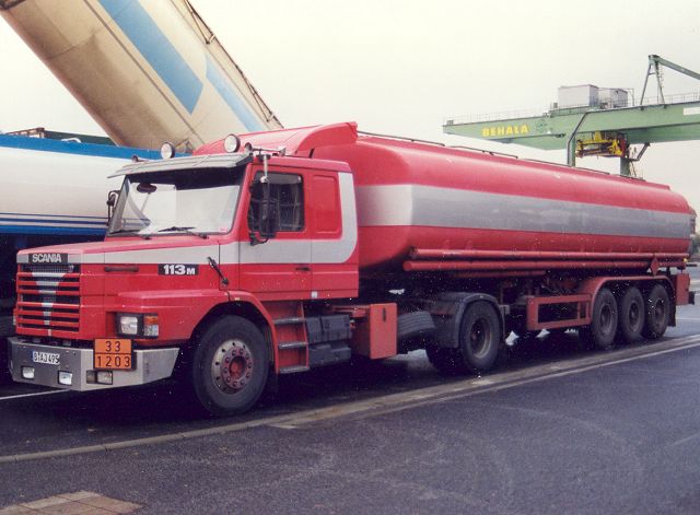 Scania-113-M-rot-Thiele-050305-01.jpg - Scania 113 MJörg Thiele