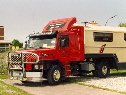 Scania-113-H-rot-Hensing-101205-01