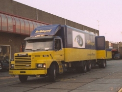 Scania-113-M-320-KOHZ-De-Telegraaf-Koster-070204-1-NL