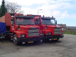 Scania-142-H-rot-deKoning-090406-01