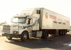 Scania-143-H-400-weiss-Hensing-101205-01