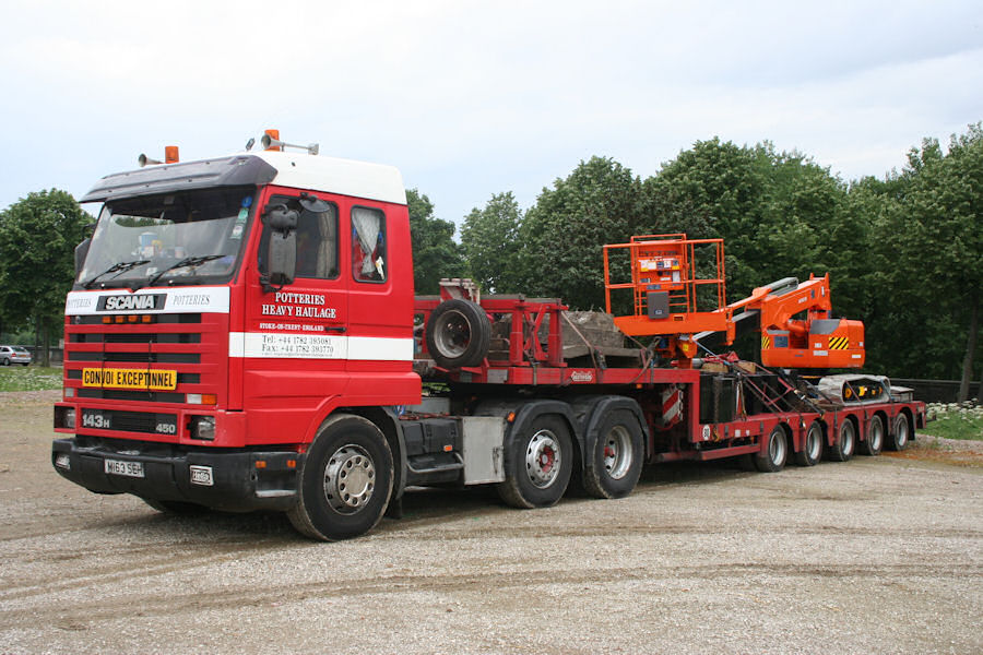 Scania-143-H-450-Potteries-Brinkerink-260410-01.jpg - Scania 143 H 450Fred Brinkerink