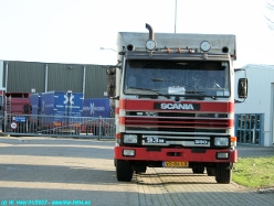 Scania-93-M-250-rot-140107-01-NL