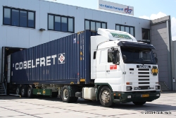 Scania-143-M-420-Cargoboss-Holz-070711-01