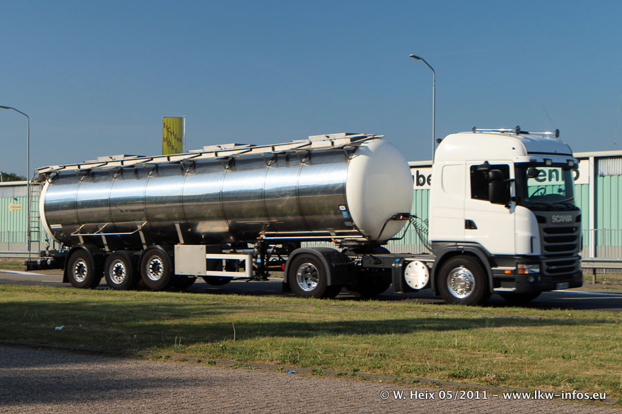 Scania-G-II-420-weiss-110511-02.jpg - Scania G 420