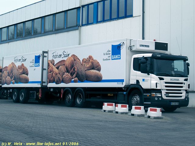 Scania-P-380-Baeko-080106-01.jpg - Scania P 380