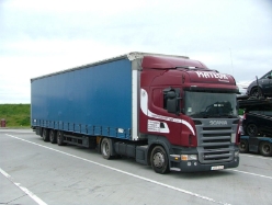 Scania-R-420-rot-Posern-110609-01