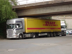 Scania-R-470-silber-MMartin-300505-01
