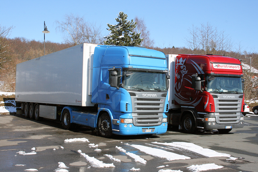 Scania-R-560-blau-Bornscheuer-061010-01.jpg - Scania R 560