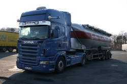 Scania-R-500-blau-Bornscheuer-061010-01