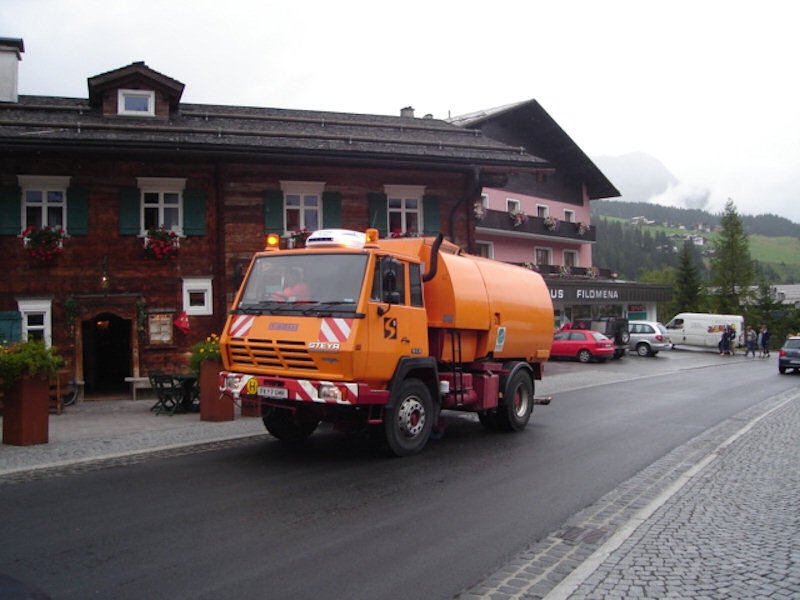 Steyr-orange-KDijkers-211208-01.jpg - Steyr - Foto: Koen Dijkers