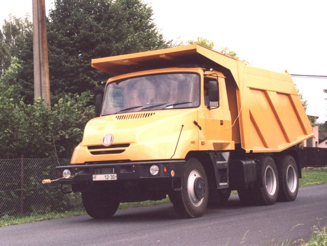 Tatra-Jamal-gelb-Hlavac-220605-01.jpg - Tatra Jamal