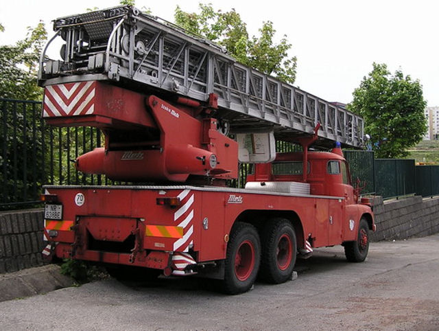 Tatra-T-148-6x6+Metz-DL-44-Hlavac-260507-03.jpg - Tatra T 148