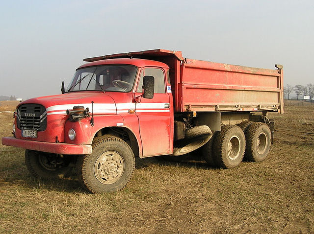 Tatra-T-148-6x6-rot-Hlavac-270107-01.jpg - Tatra T 148