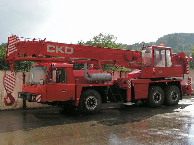 Tatra-T-815+AD-28-Hlavac-270107-01.jpg - Tatra T 815