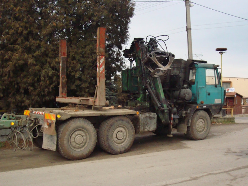 Tatra-T-815-6x6-gruen-Hlavac-230508-02.jpg - Tatra T 815