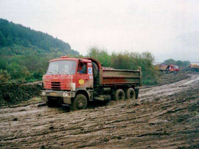 Tatra-T-815-6x6-rot-Hlavac-040306-01.jpg - Tatra T 815