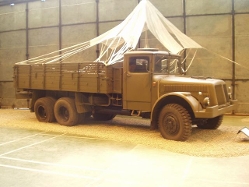 Tatra-T-111-Militaer-Hlavac-300505-01