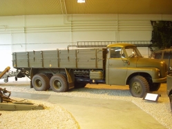 Tatra-T-138-MIlitaer-Hlavac-300505-01