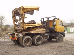 Tatra-T-815-6x6-gelb-Hlavac-300505-01