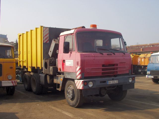 Tatra-T-815-6x6-rot-Hlavac-300505-03.jpg - Tatra T 815